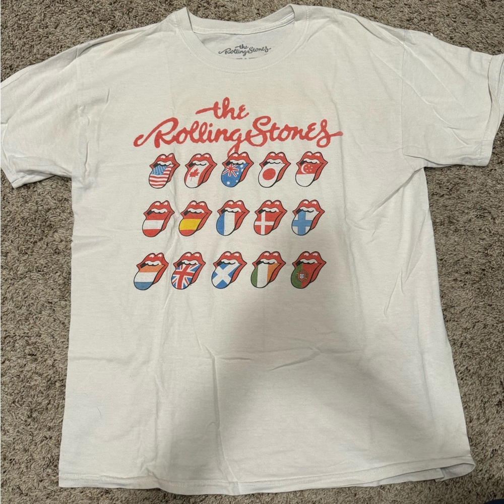 Urban Outfitters graphic tee - size large